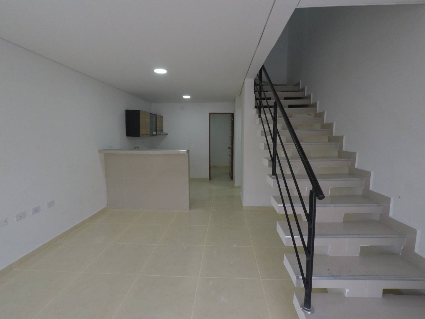 CASA EN ARRIENDO EN BOSQUES DE SANTA ELENA