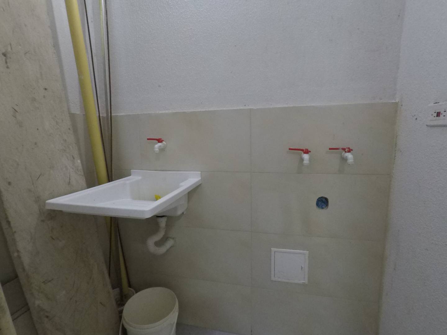 CASA EN ARRIENDO EN BOSQUES DE SANTA ELENA