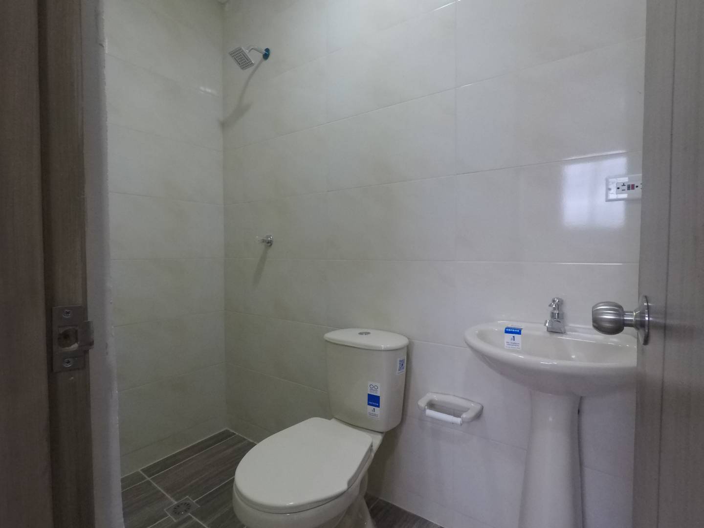 CASA EN ARRIENDO EN BOSQUES DE SANTA ELENA