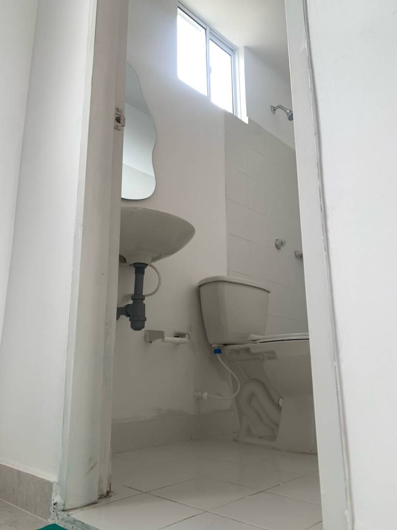 CASA EN VENTA EN CERETE