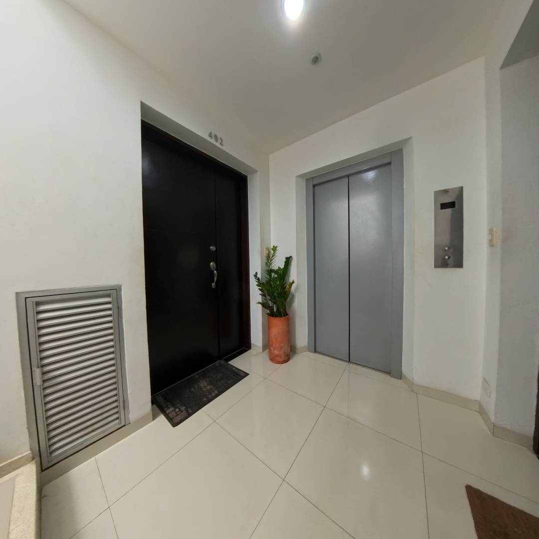 APARTAMENTO EN VENTA EN EL EDIFICIO SAFANA