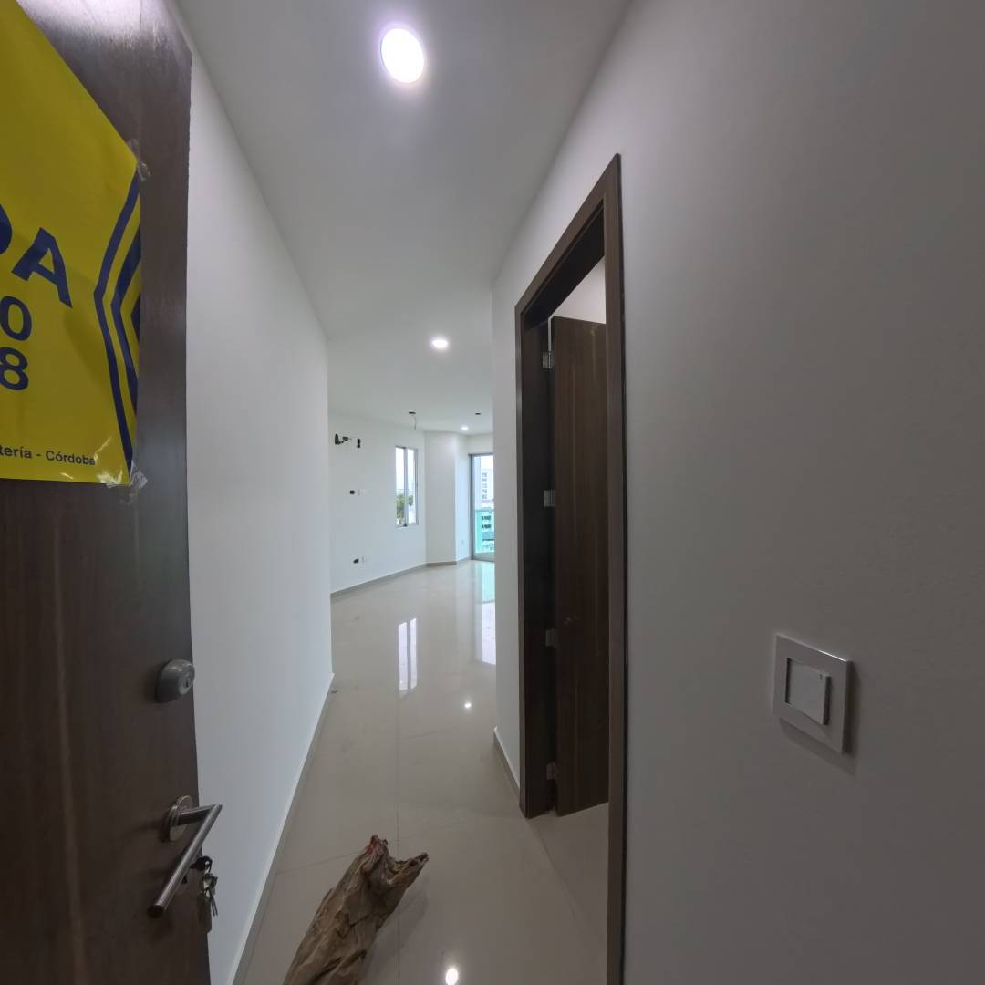 APARTAESUDIO EN ARRIENDO EN EL EDIFICIO QUATTRO 73