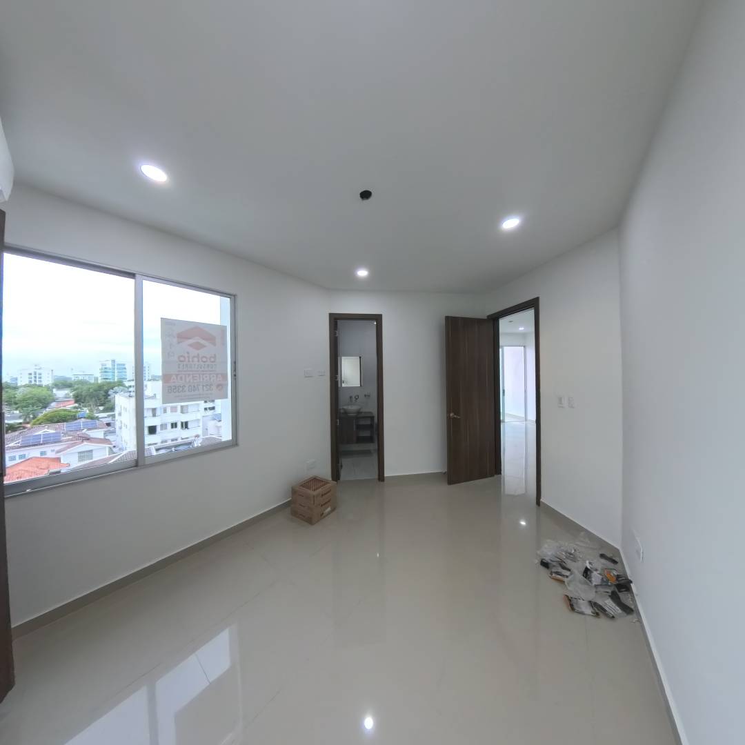 APARTAESUDIO EN ARRIENDO EN EL EDIFICIO QUATTRO 73