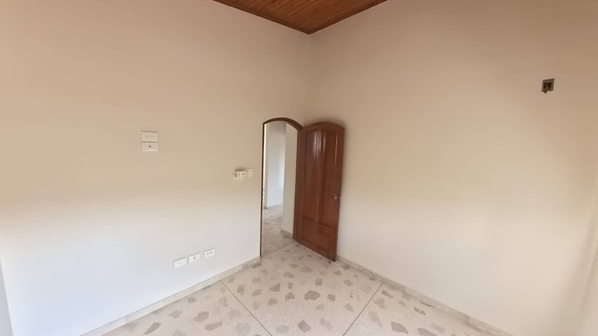 APARTAMENTO EN ARRIENDO EN EL BARRIO EL RECREO