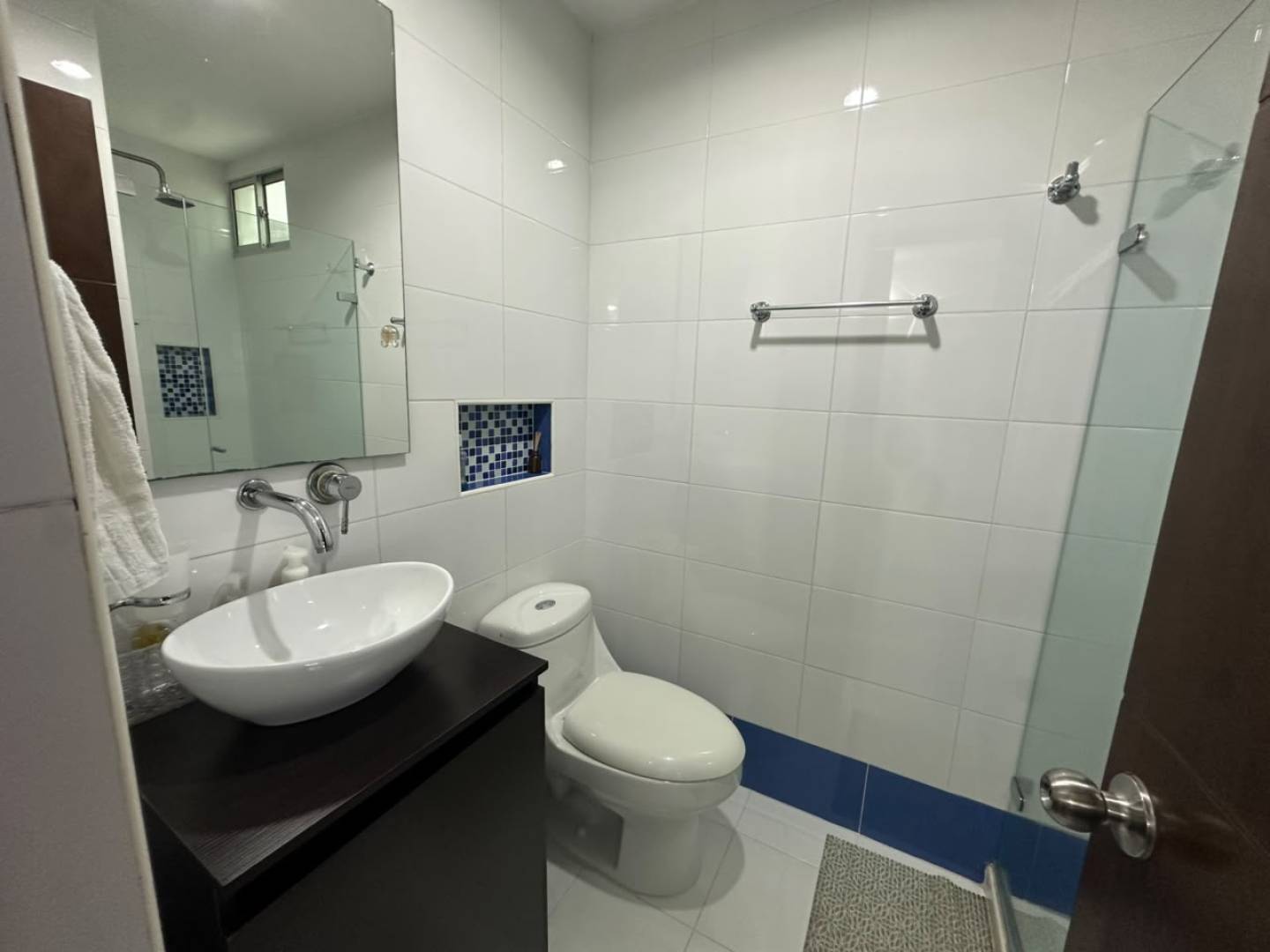 APARTAMENTO EN ARRIENDO AMOBLADO EN TERRAZAS DE CASTILLA