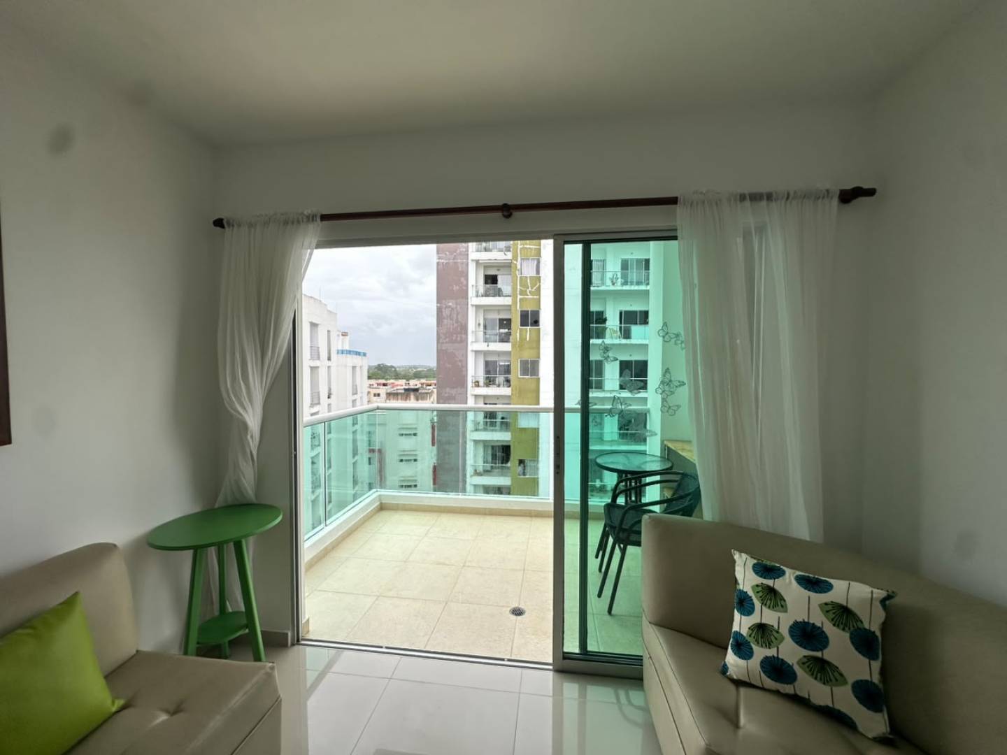 APARTAMENTO EN ARRIENDO AMOBLADO EN TERRAZAS DE CASTILLA