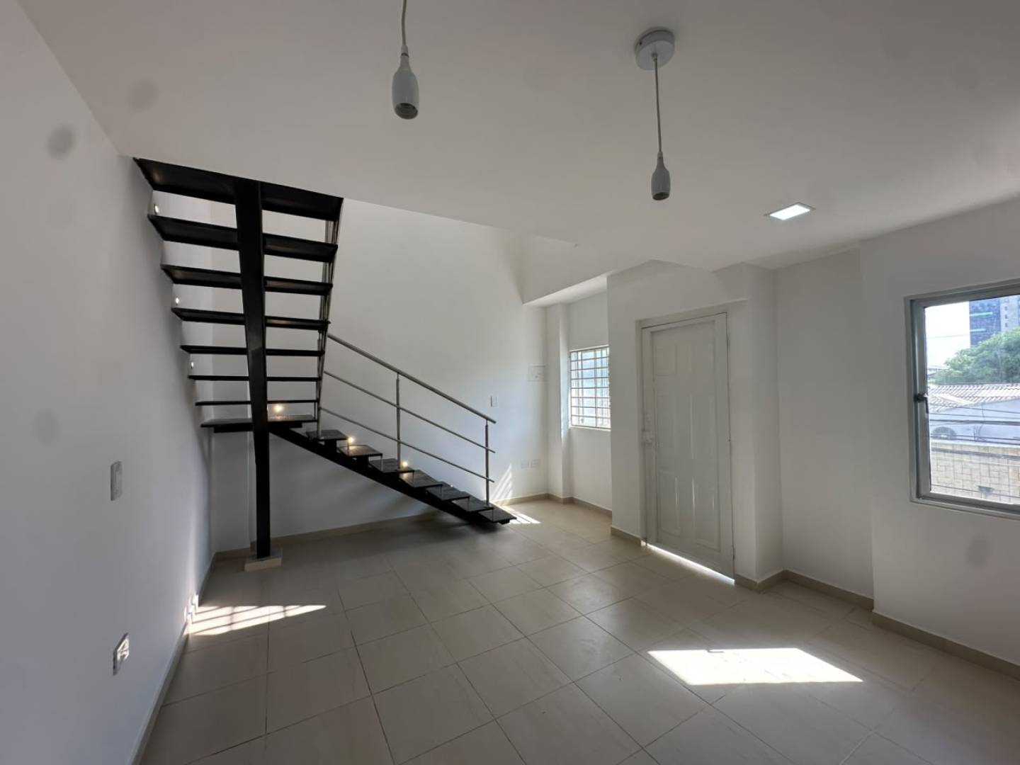 APARTAESTUDIO EN ARRIENDO EN LA FLORESTA