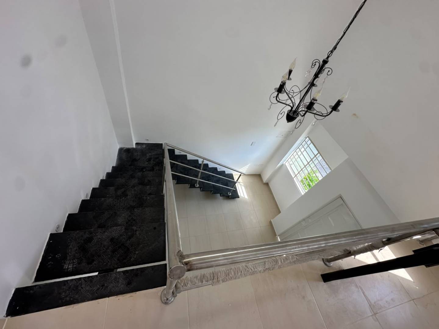 APARTAESTUDIO EN ARRIENDO EN LA FLORESTA