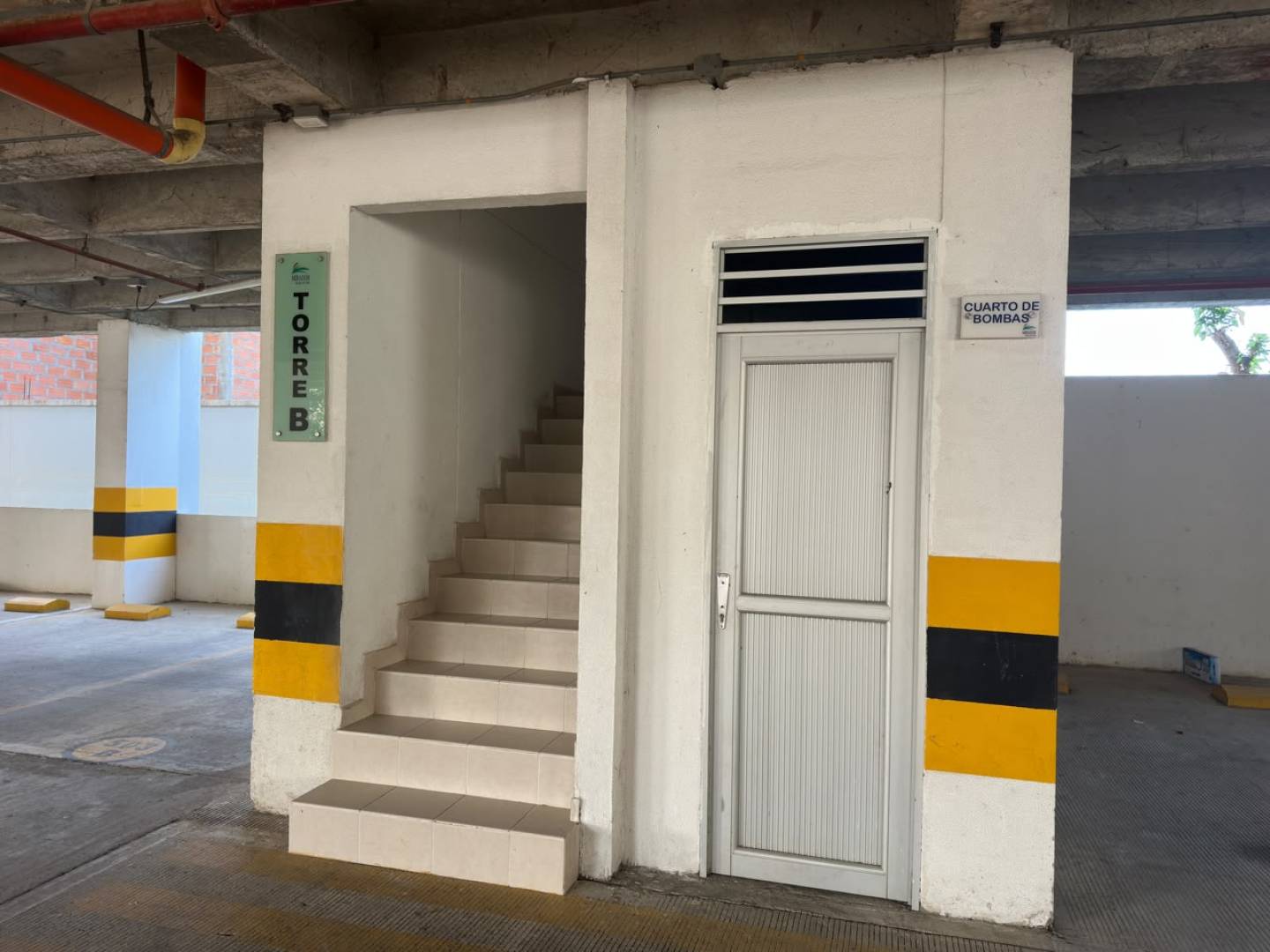 APARTAMENTO EN VENTA EN EL EDIFICIO MIRADOR RONDA DEL SINU