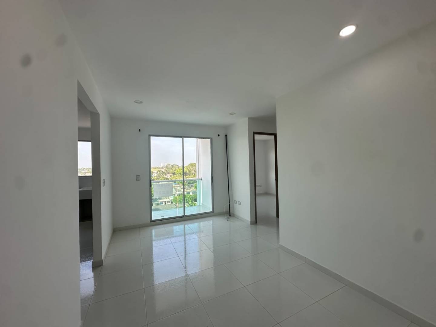 APARTAMENTO EN VENTA EN EL EDIFICIO MIRADOR RONDA DEL SINU