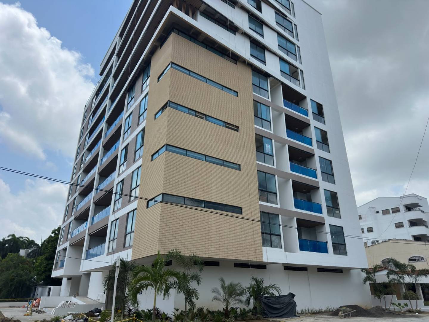 LOCAL COMERCIAL EN ARRIENDO