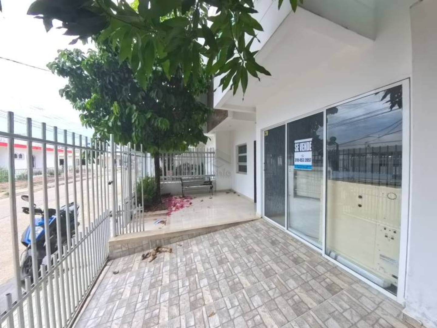 CASA EN VENTA EN LA FLORESTA