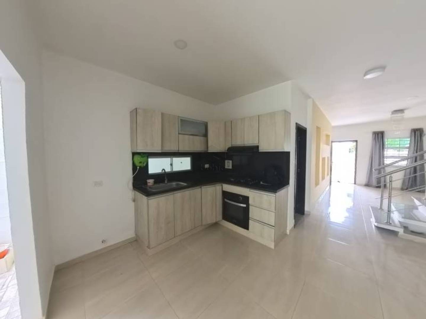 CASA EN VENTA EN LA FLORESTA