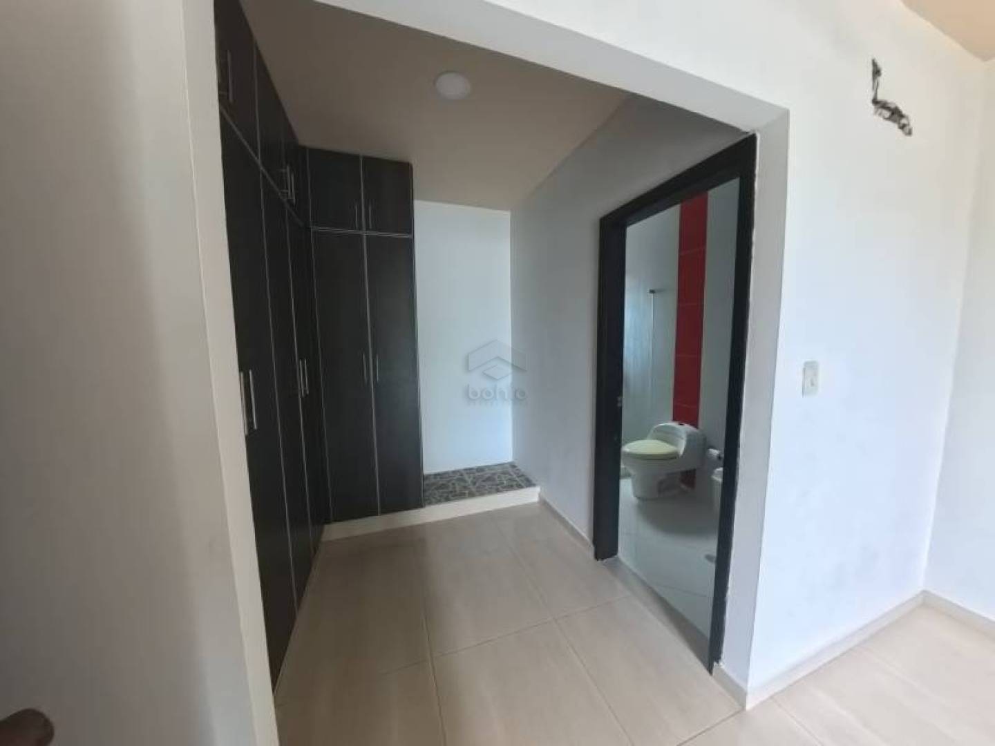 CASA EN VENTA EN LA FLORESTA