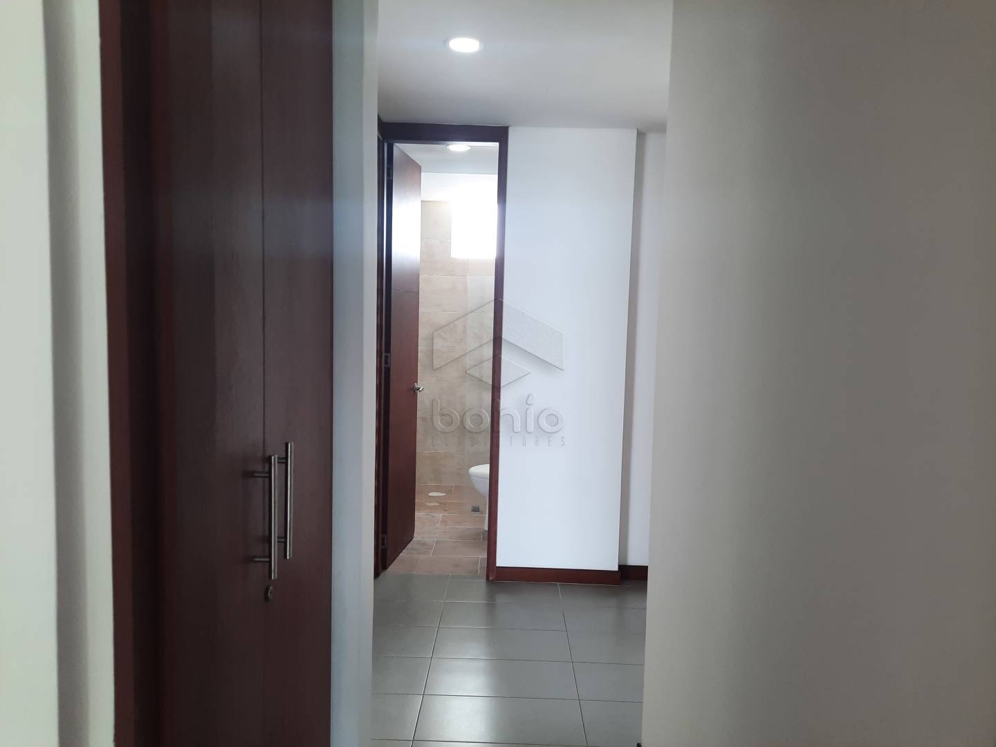 APARTAMENTO EN ARRIENDO EN EL EDIFICIO SAN PIERO