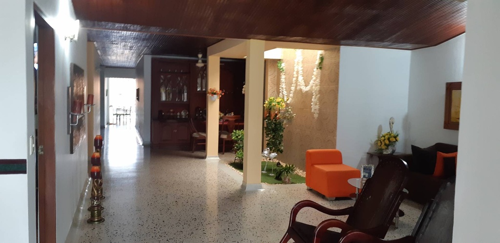 SE VENDE CASA !!!