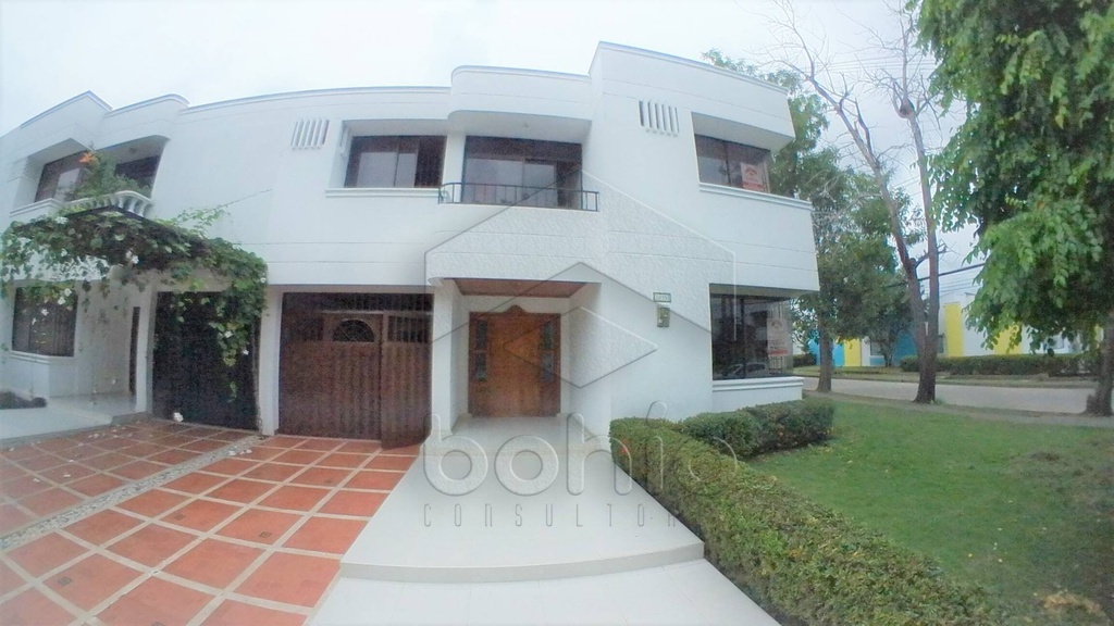 CASA EN LA CASTELLANA ARRIENDO Y VENTA
