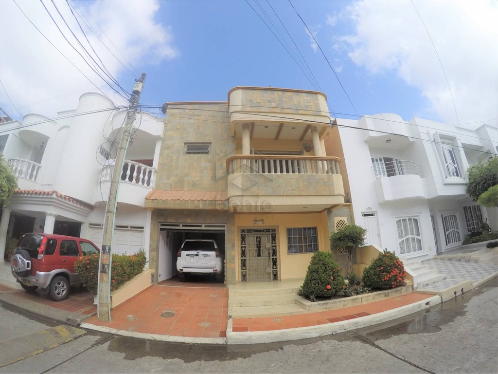 CASA EN VENTA EN EL  BARRIO LOS ANGELES SECTOR PORTAL DE ALMERIA