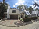 CASA EN VENTA EN EL BARRIO EL RECREO