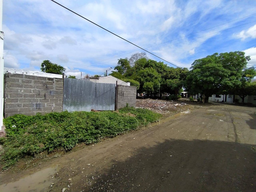 LOTE EN ARRIENDO EN LA MARGEN IZQUIERDA