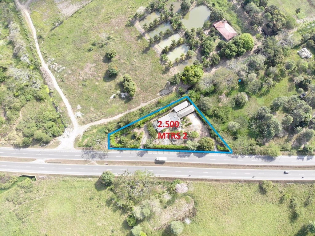 CASA CAMPESTRE EN VENTA EN BARRIO CALIFORNIA