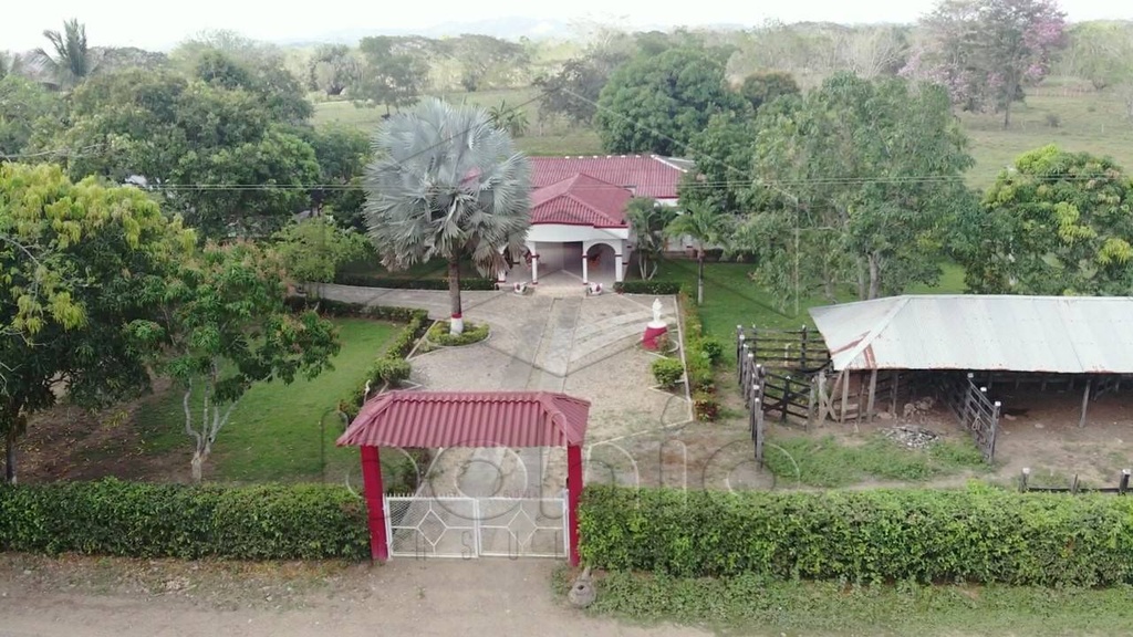 CASA FINCA EN VENTA EN CAÑO VIEJO LAS LAMAS