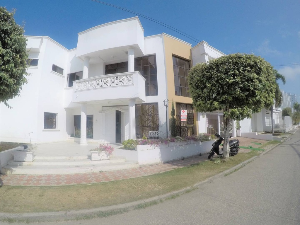CASA EN VENTA EN EL BARRIO LA CASTELLANA