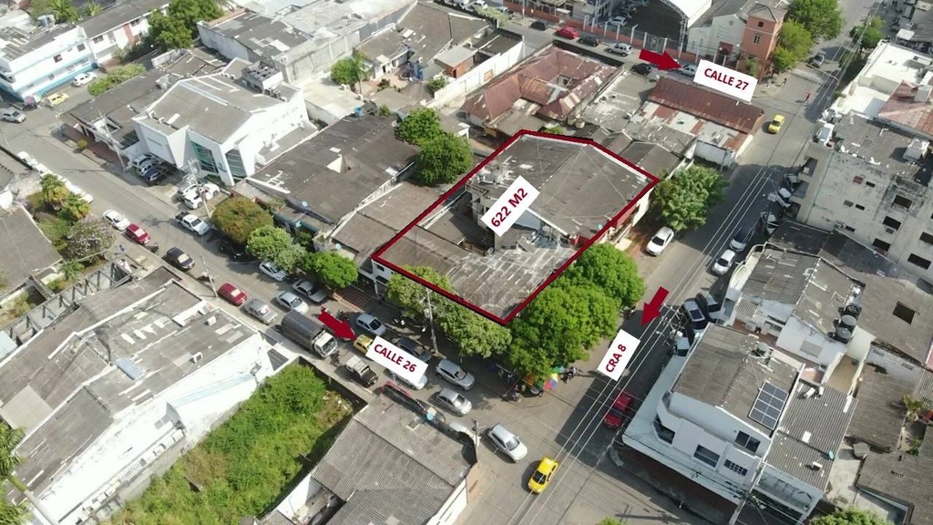 CASA ESQUINERA Y MEDIANERA EN EL VENTA EN EL CENTRO DE LA CIUDAD