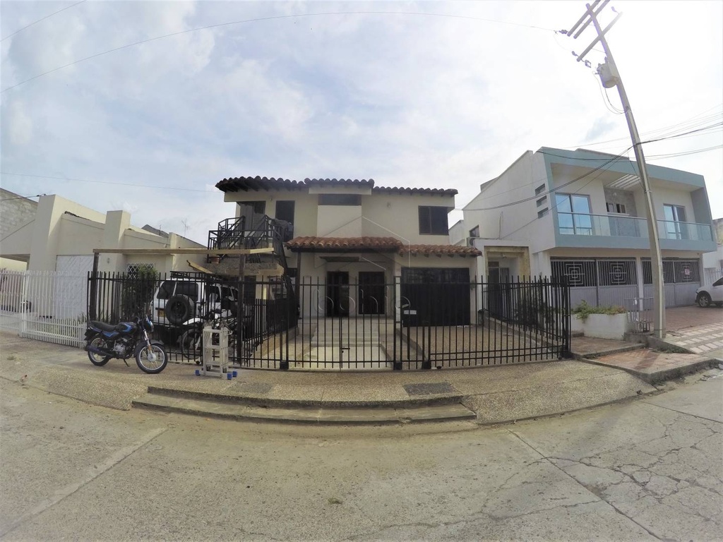 CASA EN VENTA Y ARRIENDO EN EL BARRIO PÁSATIEMPO