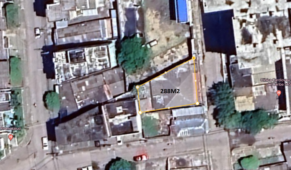 CASA - LOTE EN VENTA EN EL CENTRO DE LA CIUDAD