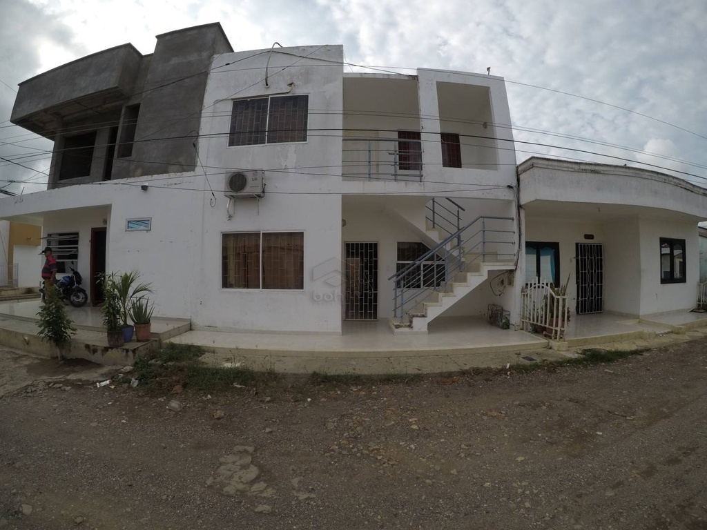 CASA EN VENTA EN PRIMER PISO BARRIO VILLA REAL