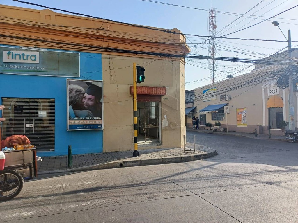 LOCAL COMERCIAL EN ARRIENDO EN EL CENTRO
