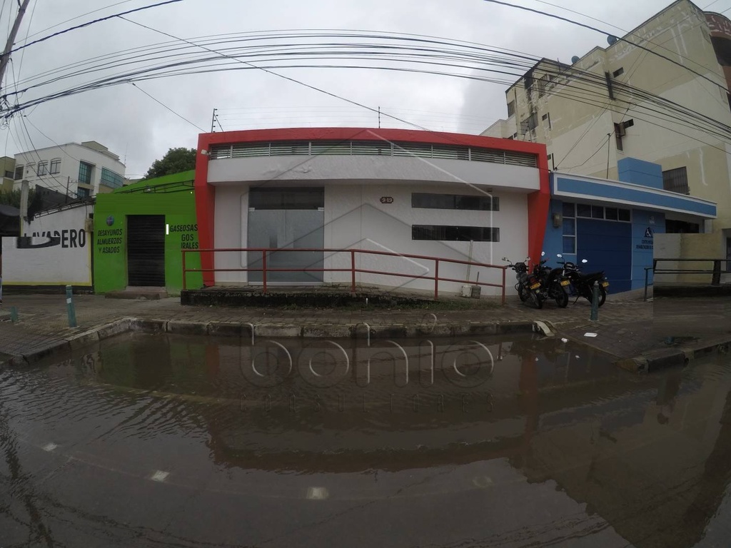 LOCAL COMERCIAL EN ARRIENDO Y VENTA