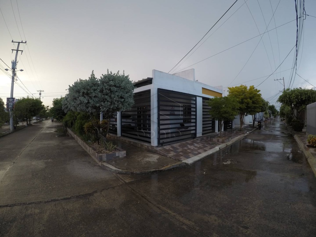 CASA EN ARRIENDO EN URBANIZACION VALLEJO