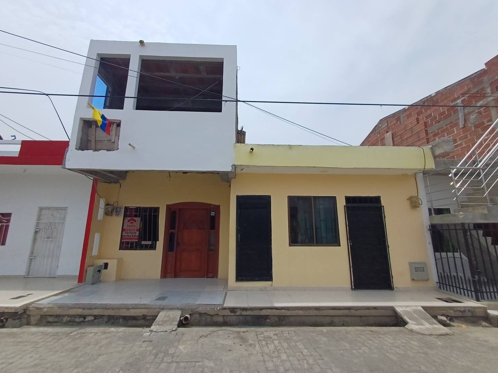 BIFAMILIAR EN VENTA EN EL BARRIO EDMUNDO LOPEZ