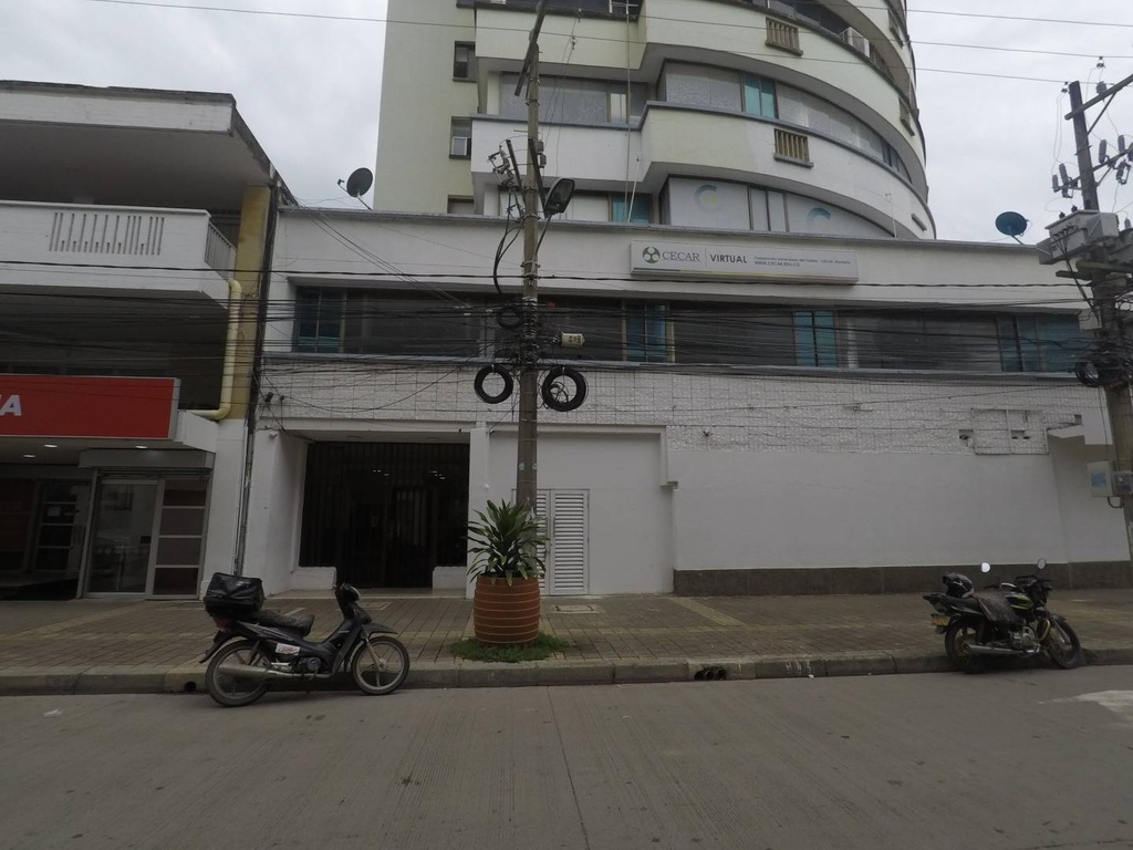 OFICINA EN ARRIENDO
