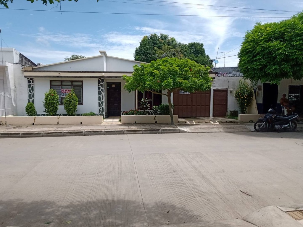CASA LOTE EN VENTA