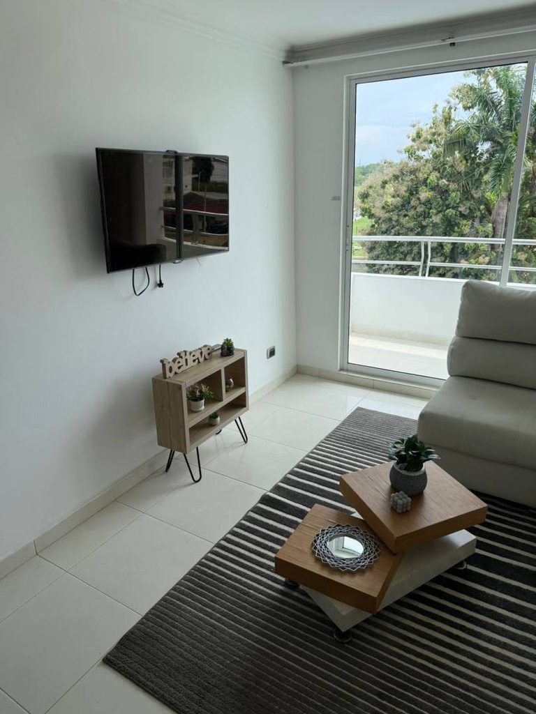 APARTAMENTO AMOBLADO EN ARRIENDO
