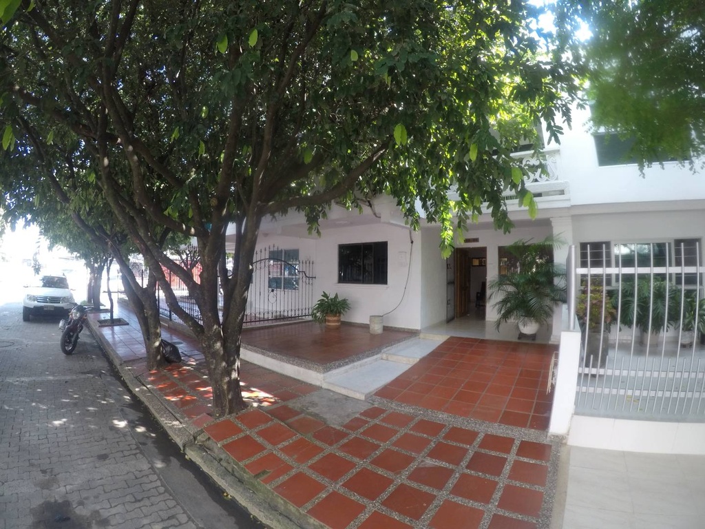 CASA EN VENTA EN VENTA EN EL BARRIO BRISALIA