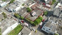 CASA ESQUINERA Y MEDIANERA EN EL VENTA EN EL CENTRO DE LA CIUDAD