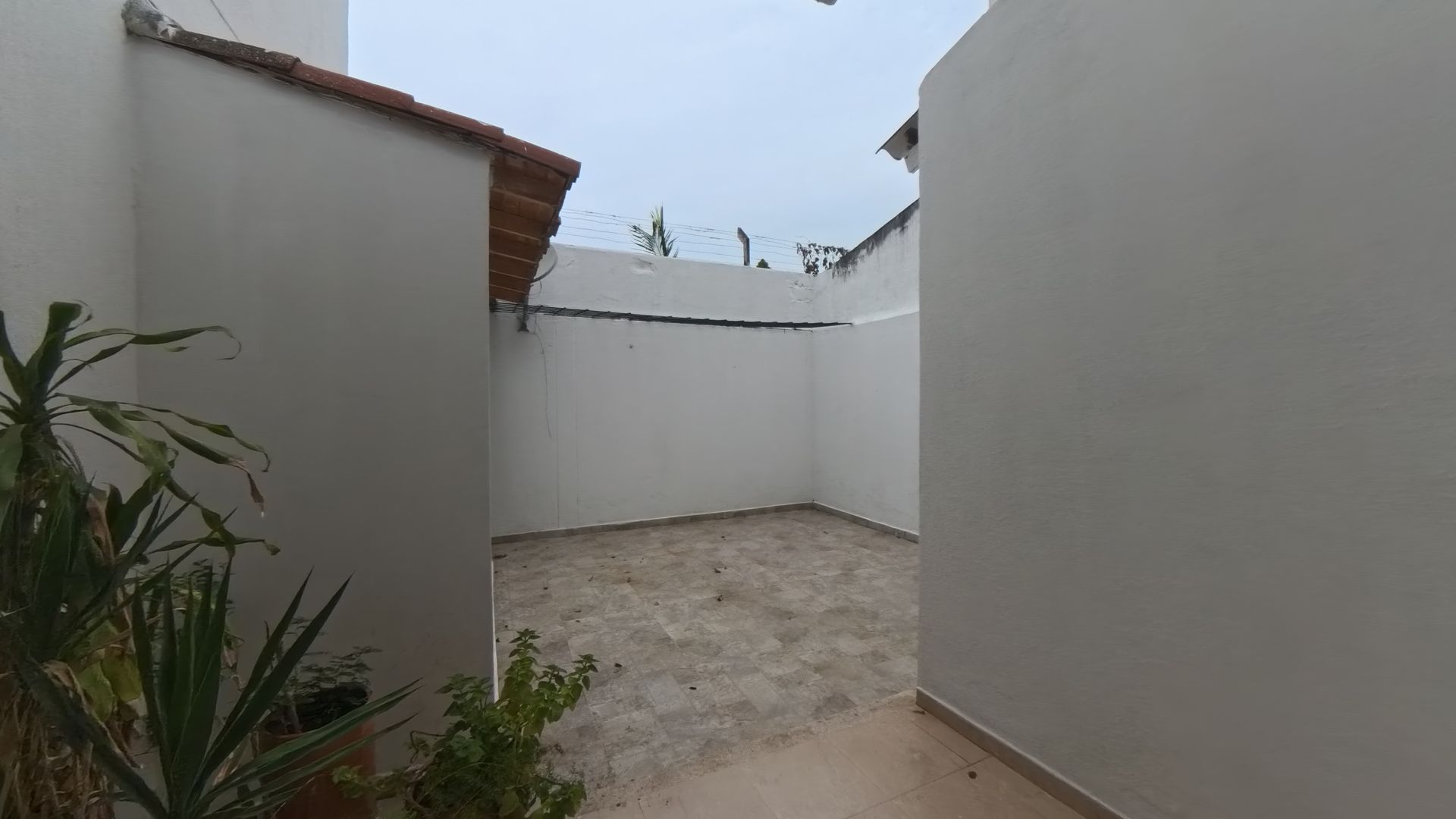 CASA - ARRIENDO - FAMILIAR - COMERCIAL