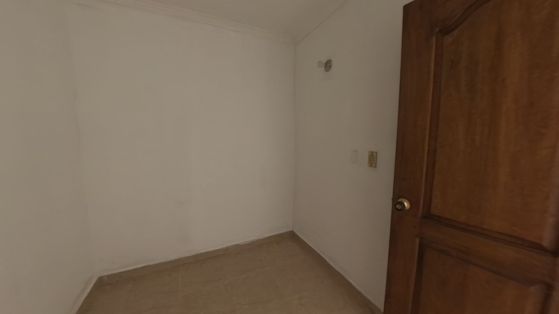 CASA - ARRIENDO - FAMILIAR - COMERCIAL