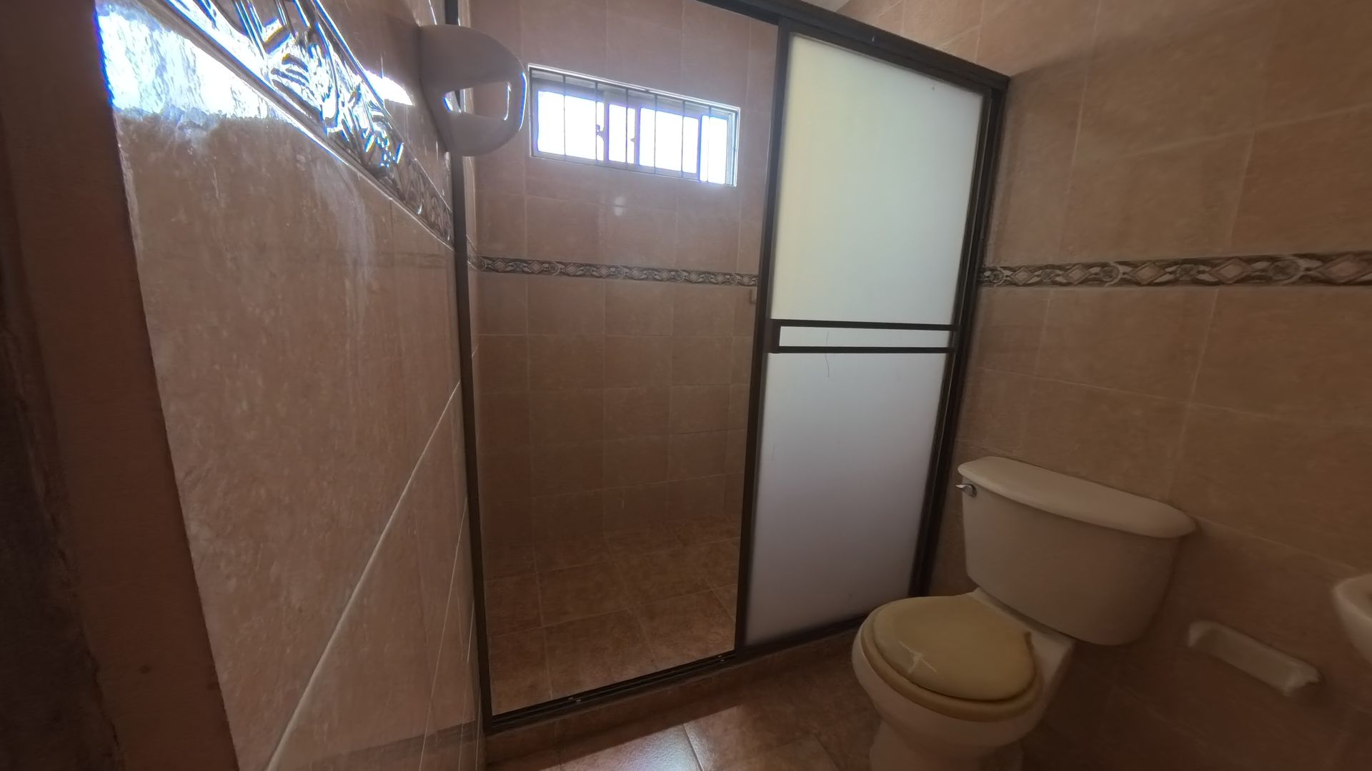 CASA - ARRIENDO - FAMILIAR - COMERCIAL