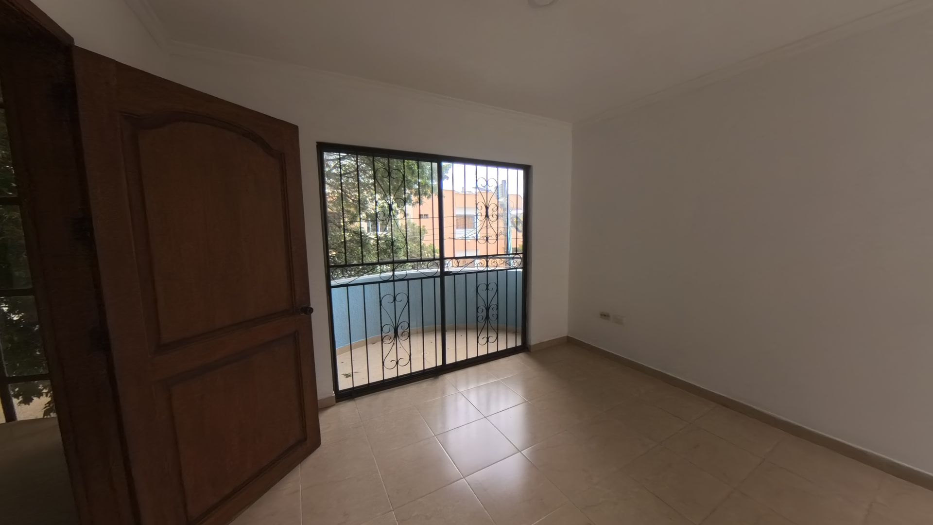 CASA - ARRIENDO - FAMILIAR - COMERCIAL
